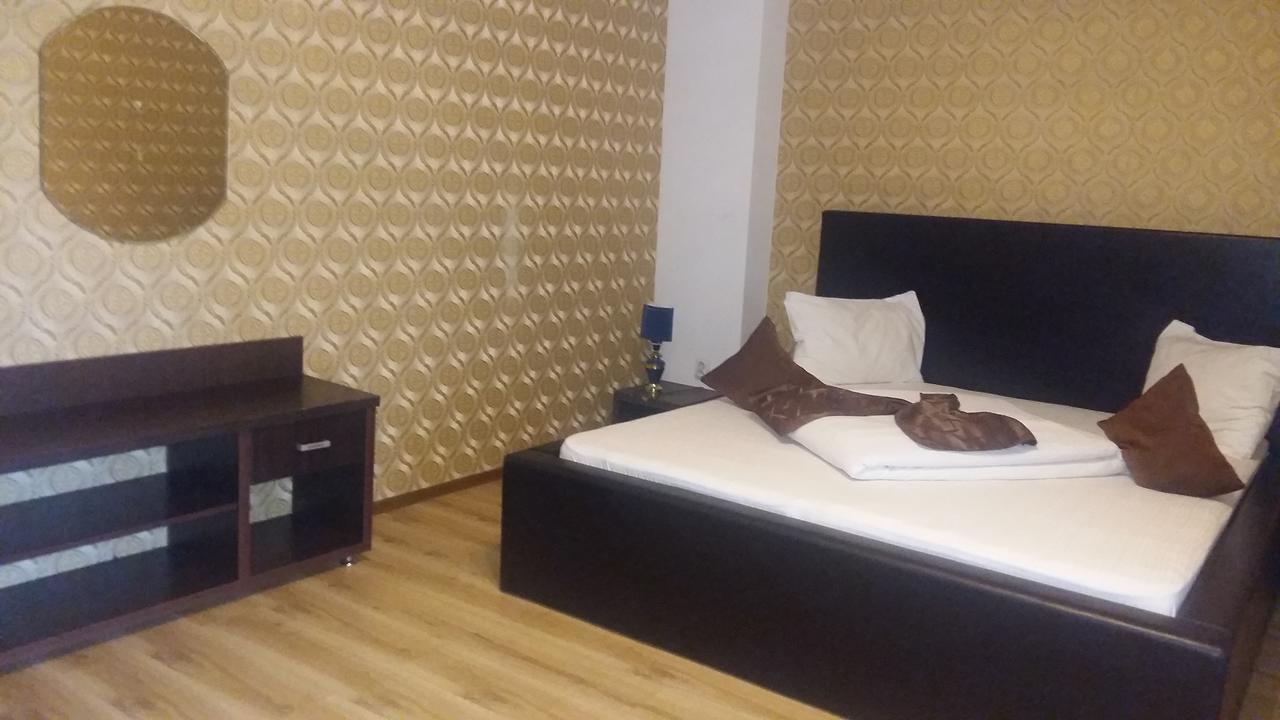 Cazare Palace Petroşani 외부 사진
